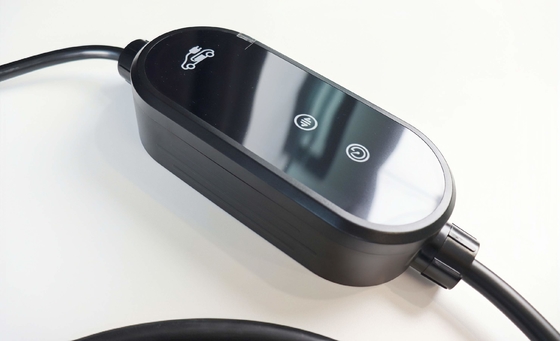 شراء CE 3kW Portable EV Charger 16A IP67 with 5m Cable التصنيع عبر الإنترنت