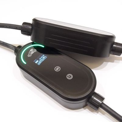 شراء 7kW Smart Portable EV Car Charger with 5m Cable IP67 CE Certified التصنيع عبر الإنترنت