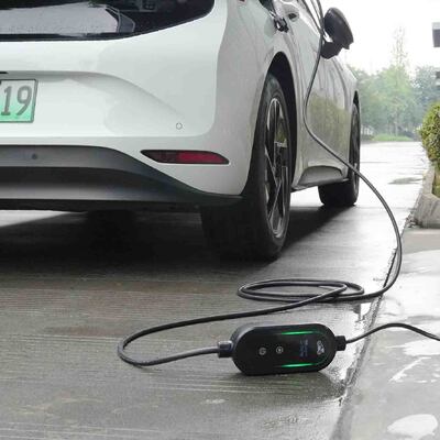 شراء CE 3kW Portable EV Charger 16A IP67 with 5m Cable التصنيع عبر الإنترنت