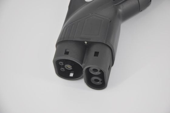 EV DC TPU 125A CCS Combo Charger GBT Plug مع طول مخصص